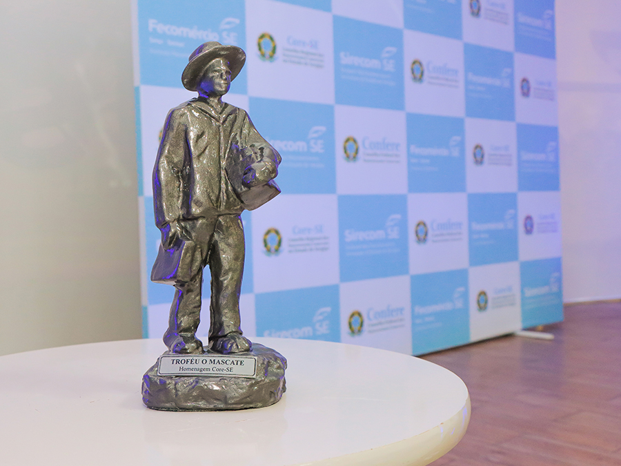 Confraternização do Core-SE e Sirecom-SE foi marcada pela homenagem a representantes comerciais